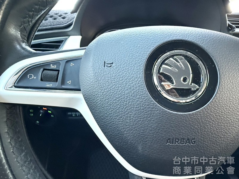 2016年 SKODA Fabia 1.2 TSI 原鈑件 僅跑5萬公里 I-Key 定速 渦輪增壓 歐系時尚掀背小車