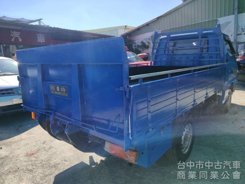 04中華得利卡框式油壓尾門 