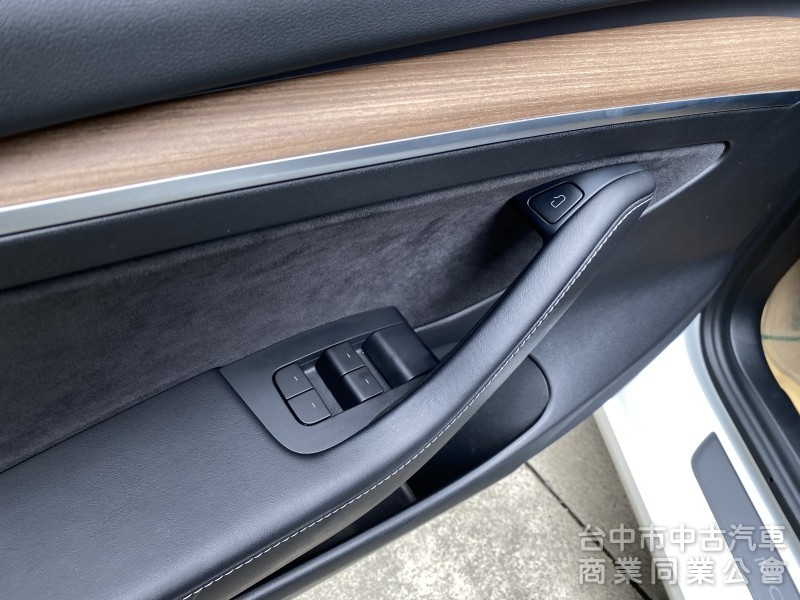 2021 Tesla Model 3 Standard Range Plus　平價入門／原鈑件／第三方認證