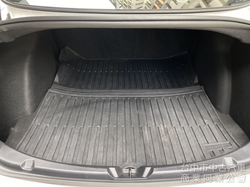 2021 Tesla Model 3 Standard Range Plus　平價入門／原鈑件／第三方認證
