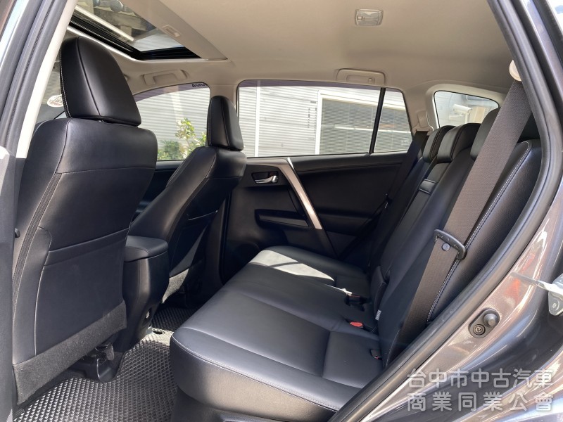 2017 Toyota RAV4 2.5 Hybrid 尊爵　原廠保養／原鈑件／360環景／第三方認證