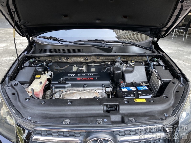 2010 Toyota RAV4 2.4 E天窗　 原鈑件／原廠保養／第三方認證／倒車顯影