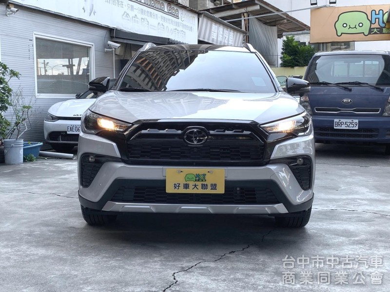 2023 Toyota Corolla Cross 1.8 GR Sport　僅跑8400km／原鈑件原漆／原廠保固中