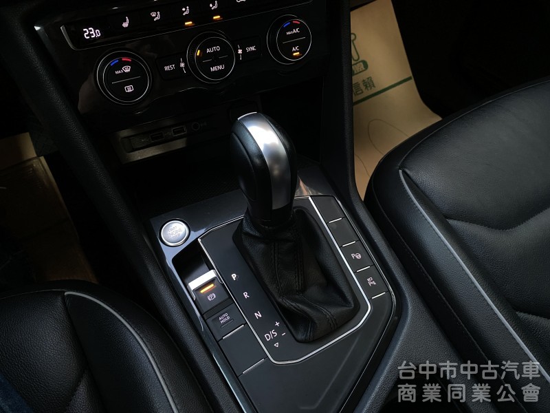 2020 Tiguan 280 TSI　原鈑件/里程保證/原廠保養/ACC跟車/電尾腳踢/數位儀錶板/環景/盲點