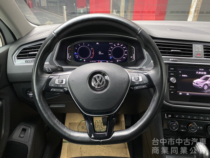 2020 Tiguan 280 TSI　原鈑件/里程保證/原廠保養/ACC跟車/電尾腳踢/數位儀錶板/環景/盲點