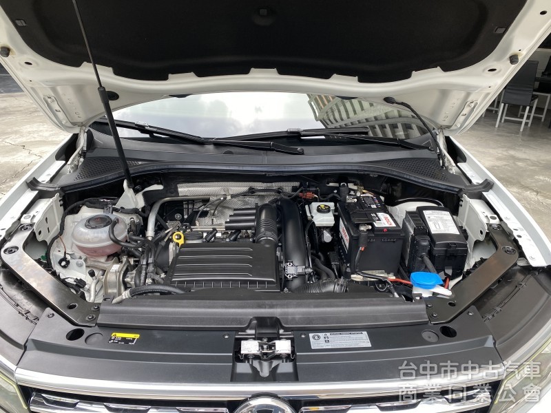 2020 Tiguan 280 TSI　原鈑件/里程保證/原廠保養/ACC跟車/電尾腳踢/數位儀錶板/環景/盲點