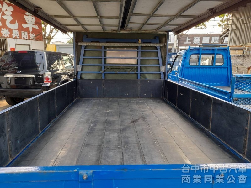 拼俗價  2009年式 DELICA 篷式貨車  里程只跑8多萬公里 極佳車況  搶購中....            