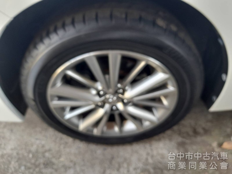 拼俗價 一手車 2018年式  ALTIS 最受歡迎熱賣的國民美車  搶購中.....                 