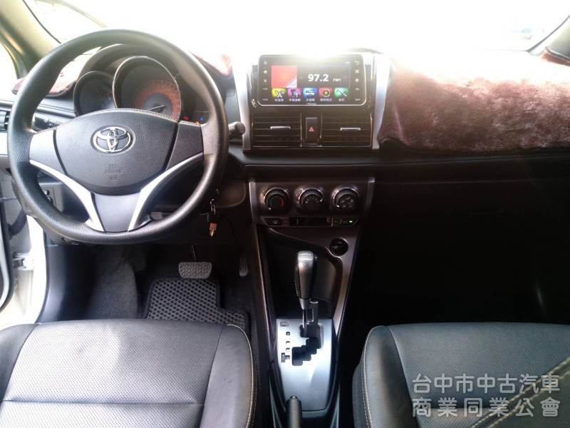 拼俗價  YARIS  17年式  里程只跑7萬  仕女最愛  優質 美車   .....  .            
