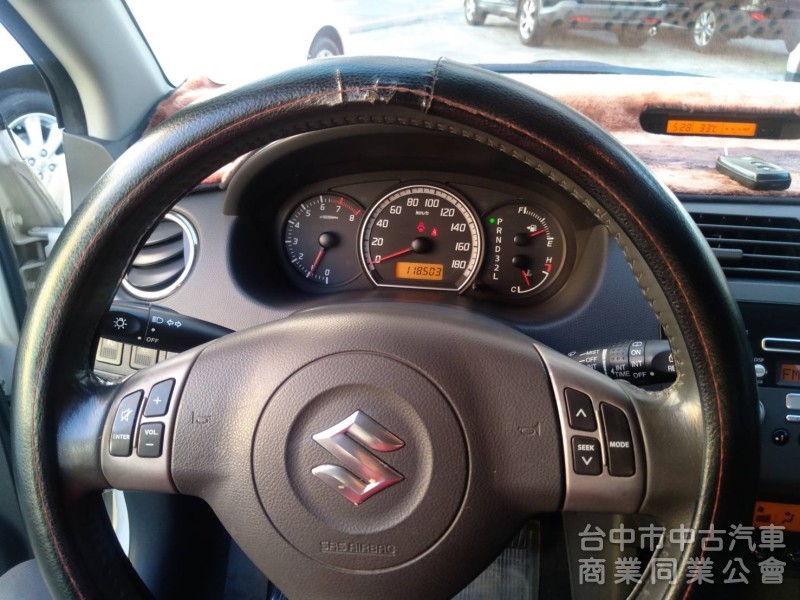 拼俗價 一手車 08年式 SWIFT 里程少 I-KEY   尾翼 跑車胎 搶購中.....              