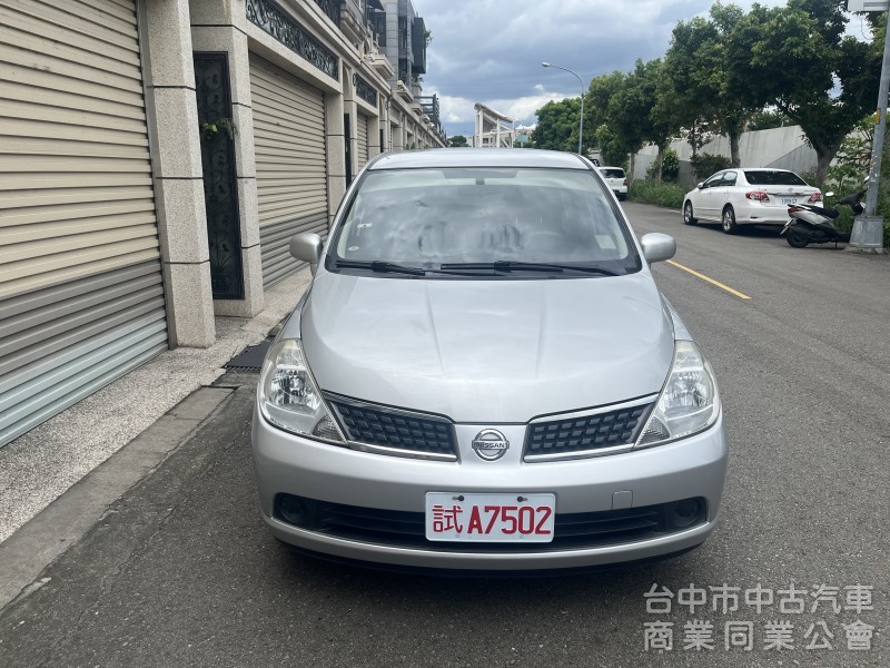 2010出廠2011車型Nissan Tiida