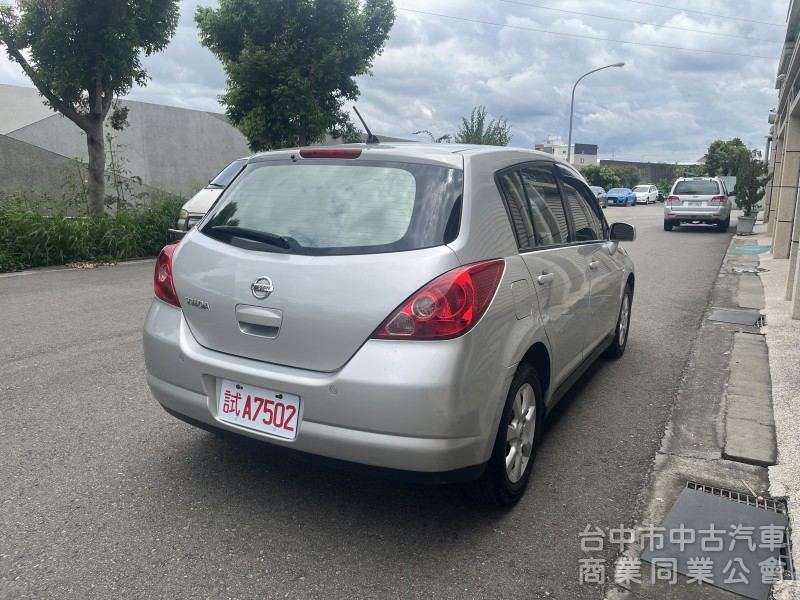 2010出廠2011車型Nissan Tiida
