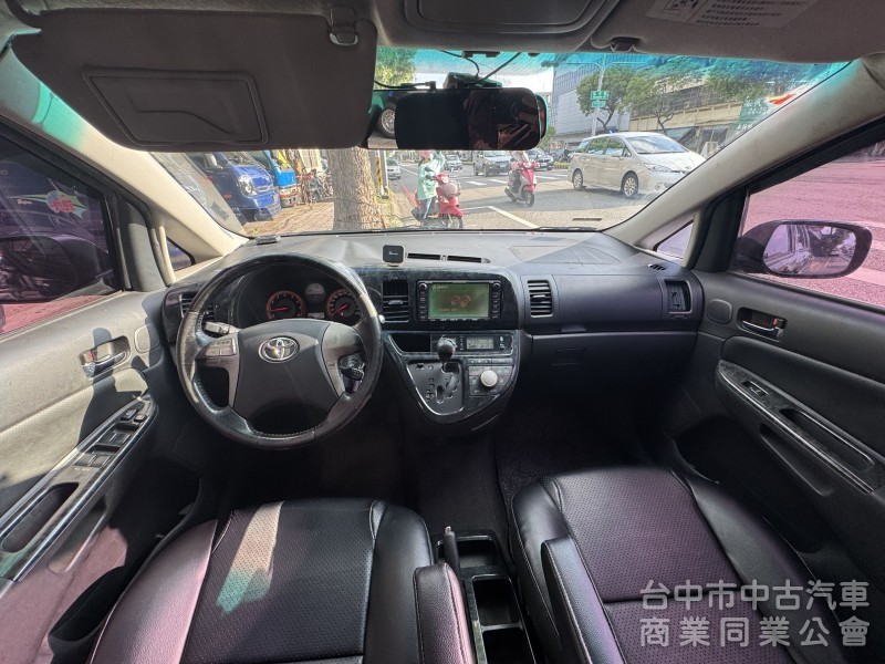 7人座 車美車況佳 買回即可上路~