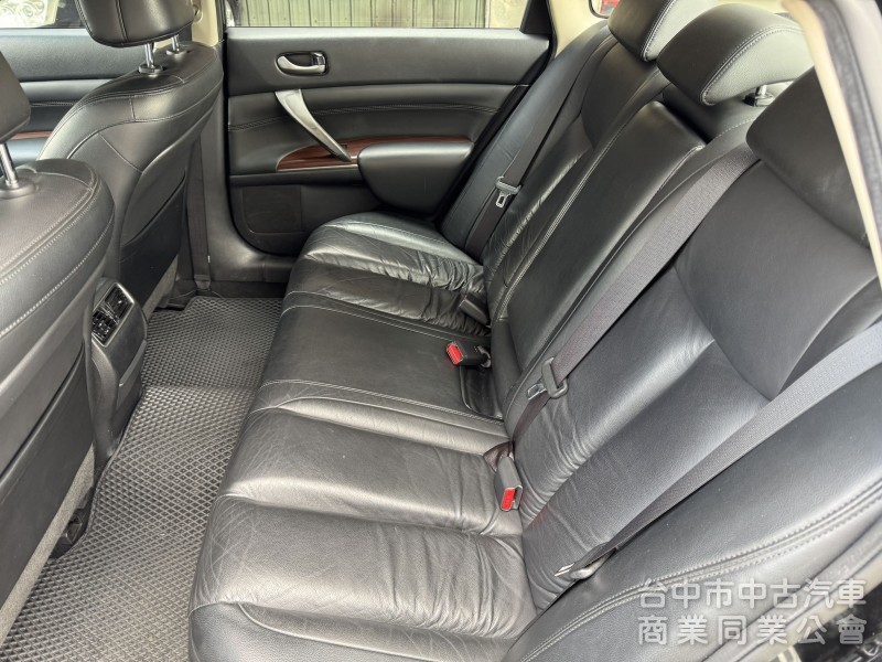 空間舒適 車美車況佳 買回即可上路~