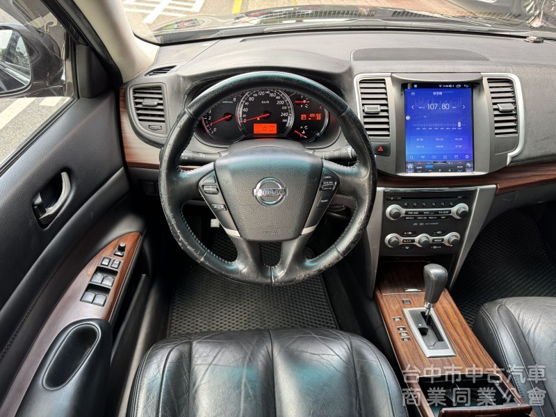 空間舒適 車美車況佳 買回即可上路~