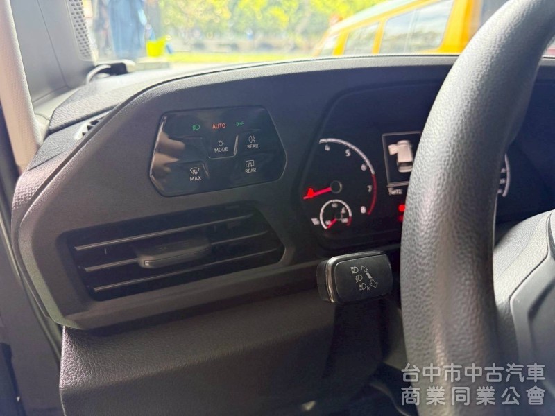 大空間合法貨車｜福斯 CADDY MAXI 手排長軸 2人座｜原廠里程保證