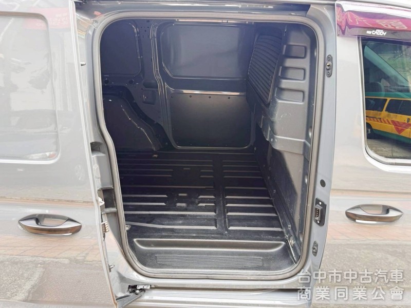 大空間合法貨車｜福斯 CADDY MAXI 手排長軸 2人座｜原廠里程保證