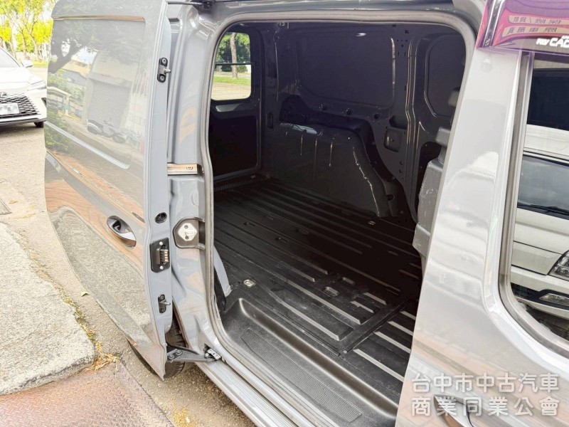 大空間合法貨車｜福斯 CADDY MAXI 手排長軸 2人座｜原廠里程保證