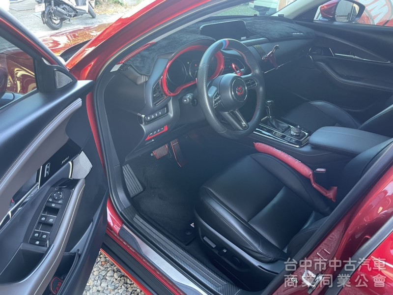 頂規旗艦一手車｜原漆原鈑件、滿配近新車！