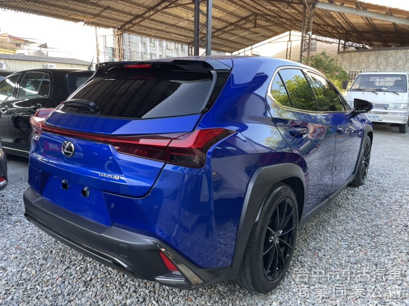 一手車低里程｜稀有UX200 F SPORT頂規勁化版