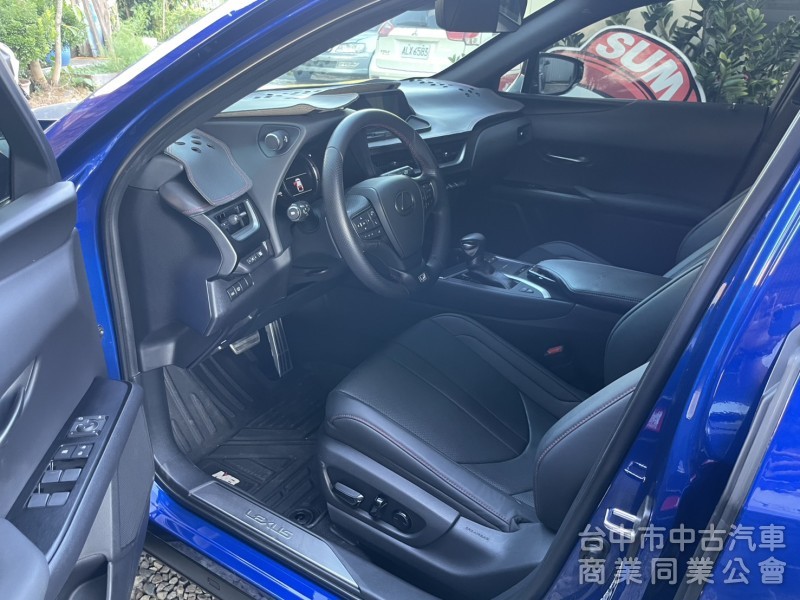 一手車低里程｜稀有UX200 F SPORT頂規勁化版