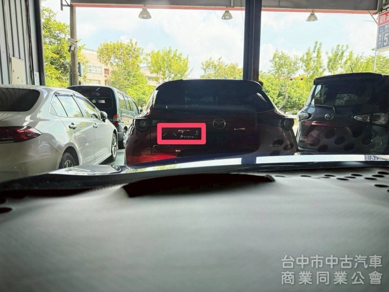 一手車低里程｜稀有UX200 F SPORT頂規勁化版