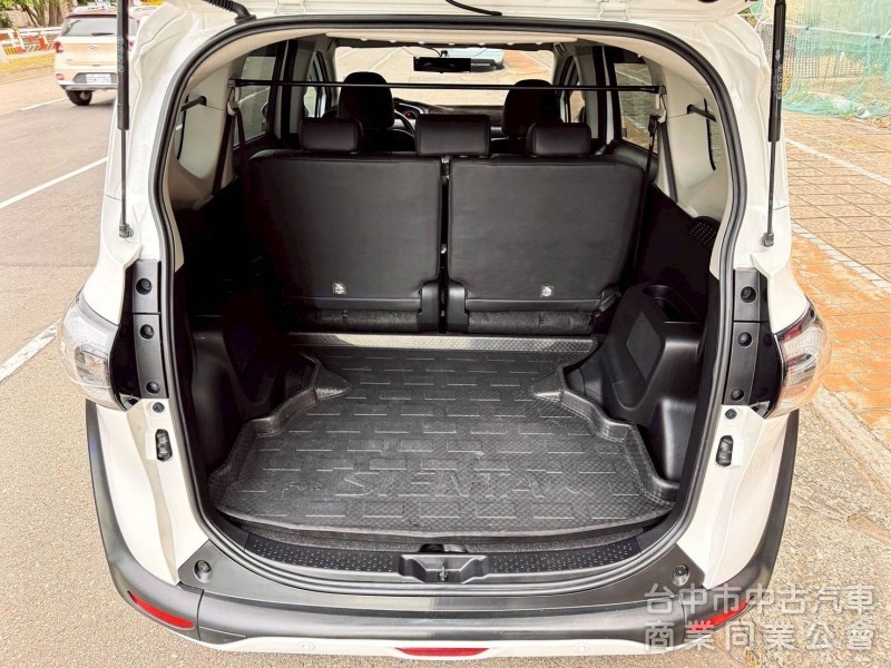 稀有釋出｜SIENTA 豪華版｜5人座大空間＋實跑三萬