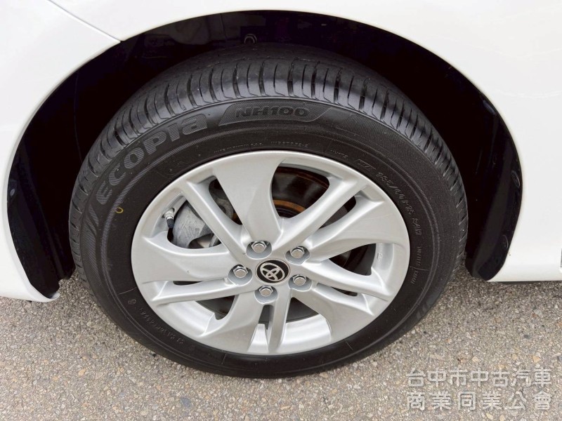 稀有釋出｜SIENTA 豪華版｜5人座大空間＋實跑三萬