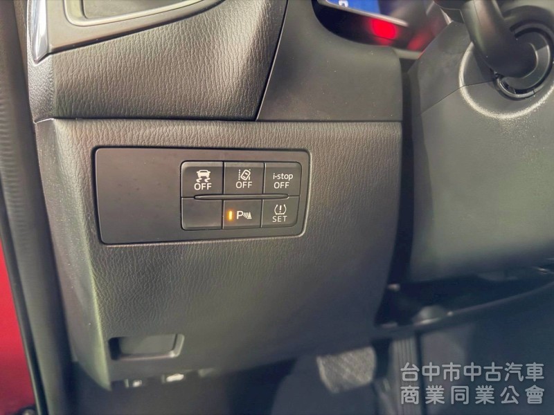 2018 馬自達 馬3 2.0 旗艦型｜魂動紅・低里程6萬・頂級安全滿配