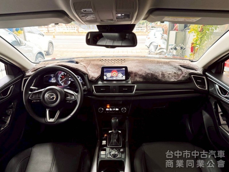 2018 馬自達 馬3 2.0 旗艦型｜魂動紅・低里程6萬・頂級安全滿配