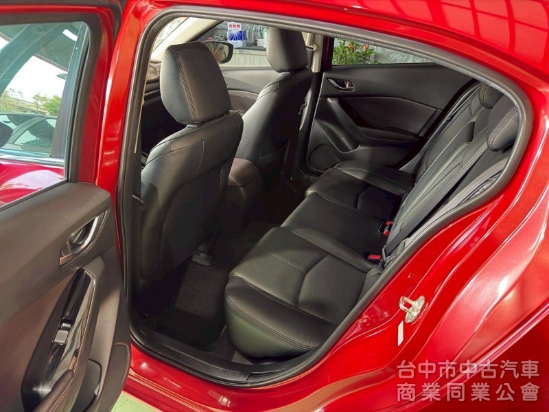2018 馬自達 馬3 2.0 旗艦型｜魂動紅・低里程6萬・頂級安全滿配