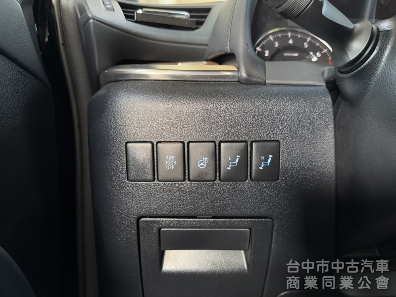 2017年 Toyota Alphard 3.5 Executive Lounge