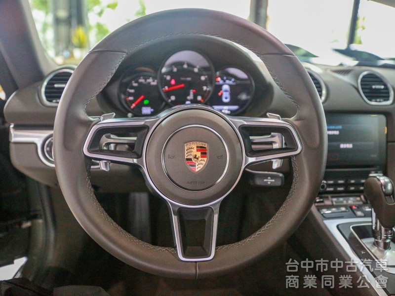 2022 Porsche 718 Cayman