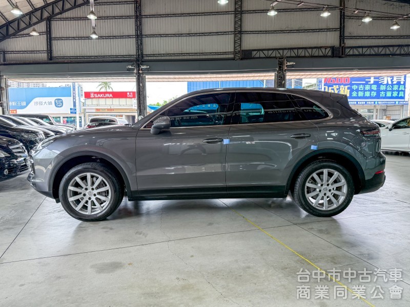 Porsche Cayenne 2018款 3.0T 灰色