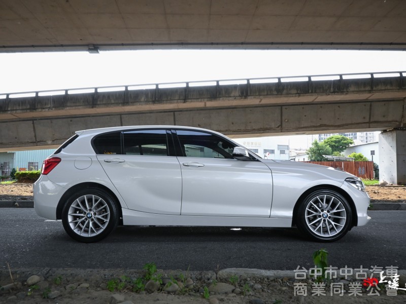 2018 BMW 1-Series Hatchback 118i 白色