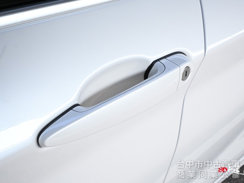 2018 BMW 1-Series Hatchback 118i 白色