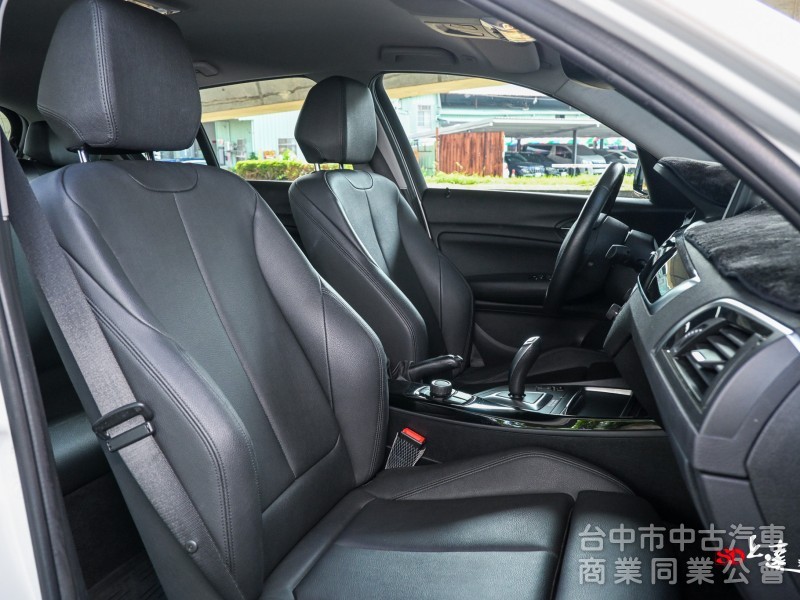 2018 BMW 1-Series Hatchback 118i 白色