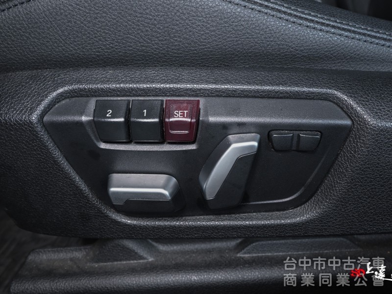 2018 BMW 1-Series Hatchback 118i 白色