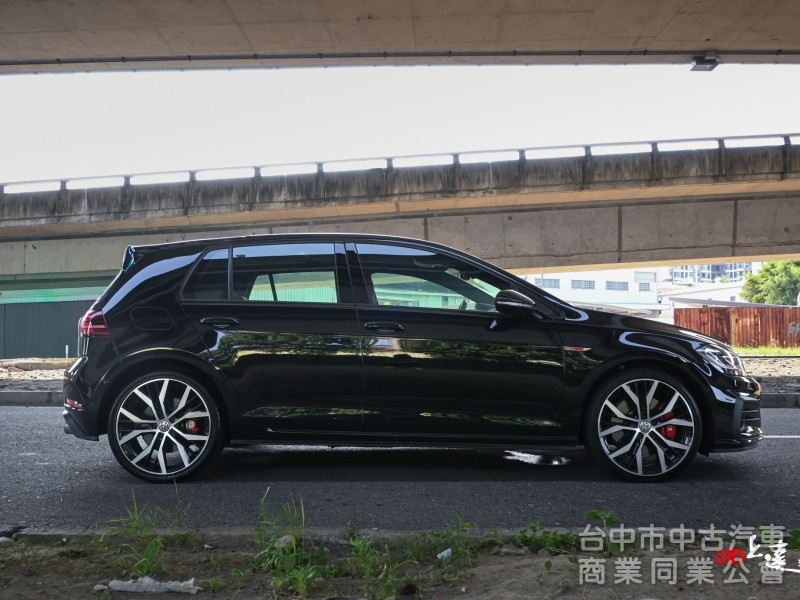 2020 Volkswagen Golf GT GTI Performance 黑色