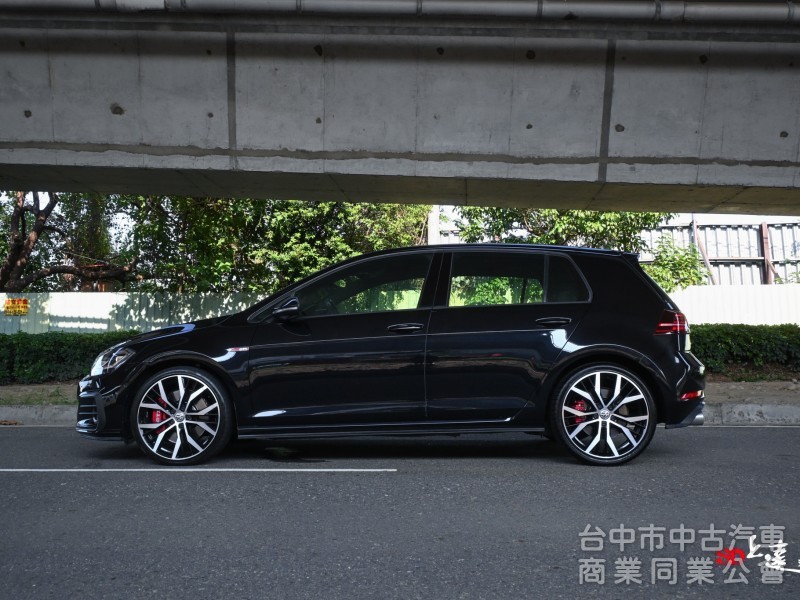 2020 Volkswagen Golf GT GTI Performance 黑色
