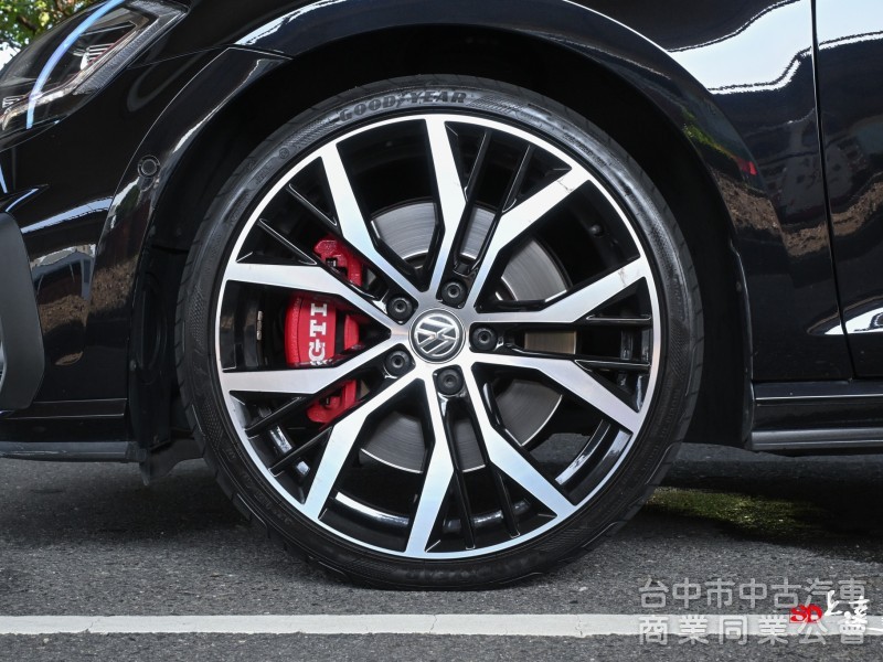 2020 Volkswagen Golf GT GTI Performance 黑色