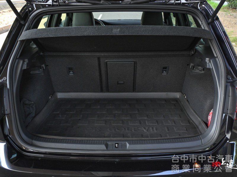 2020 Volkswagen Golf GT GTI Performance 黑色