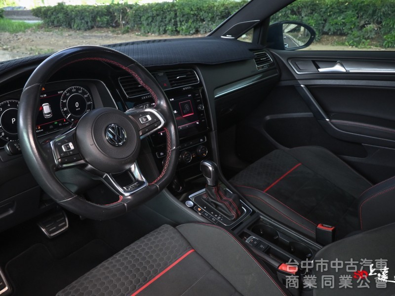 2020 Volkswagen Golf GT GTI Performance 黑色