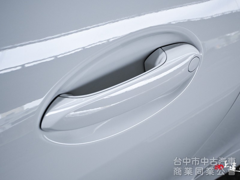 2021 BMW 4-Series Coupe 420i M Sport 白色