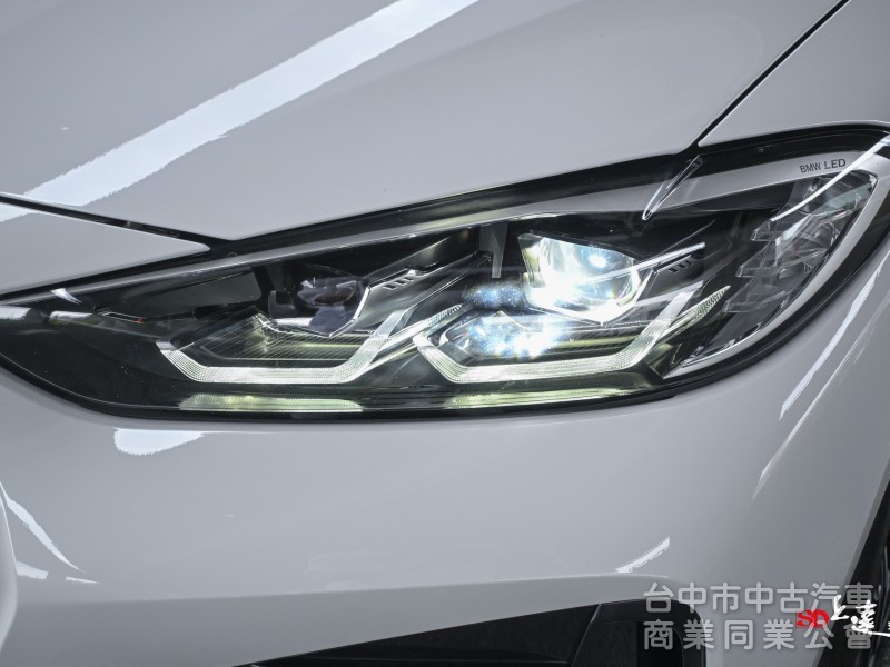 2021 BMW 4-Series Coupe 420i M Sport 白色