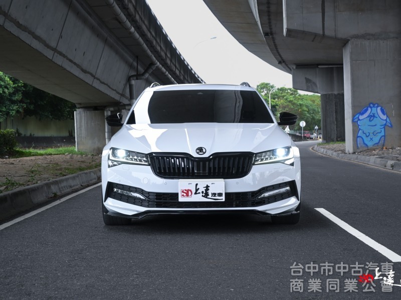 2022 Skoda Superb Combi 2.0 TSI SportPlus 4x4