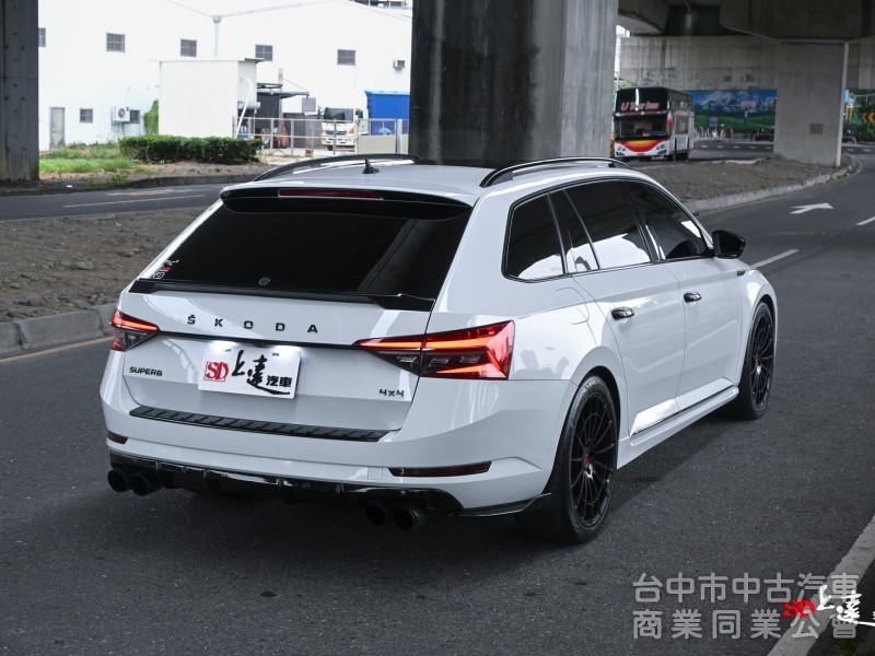 2022 Skoda Superb Combi 2.0 TSI SportPlus 4x4