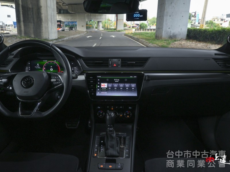 2022 Skoda Superb Combi 2.0 TSI SportPlus 4x4