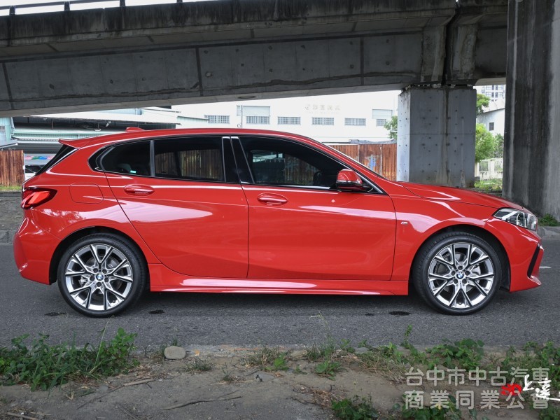2022 BMW 1-Series 118i Edition ColorVision