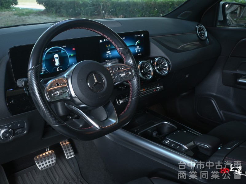 2023 M-Benz GLA 180豪華版